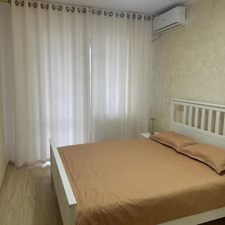 Alex Mnl Lux 2 Free Parking *