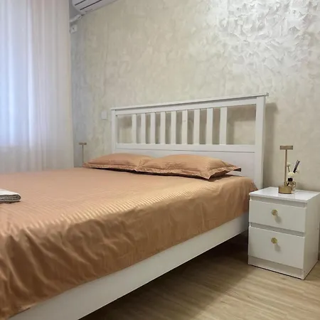 Alex Mnl Lux 2 Free Parking