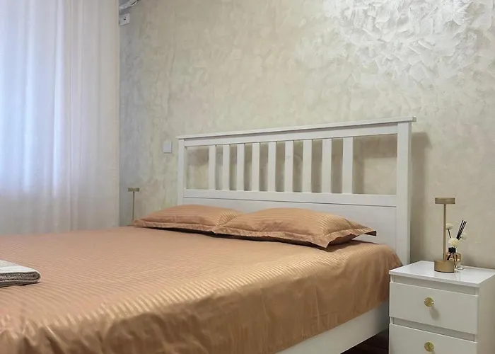 Alex Mnl Lux 2 Free Parking *