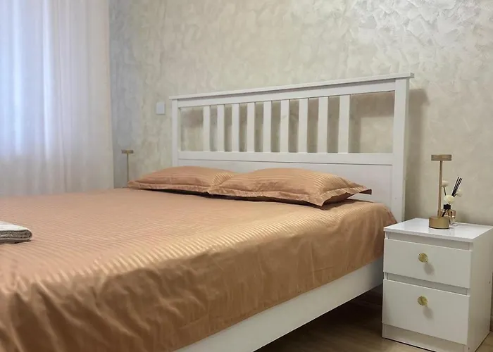 Alex Mnl Lux 2 Free Parking