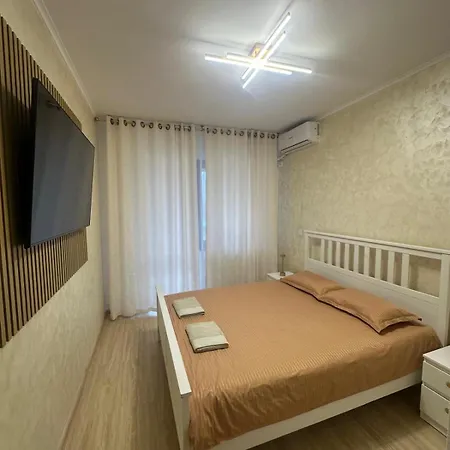 Alex Mnl Lux 2 Free Parking *