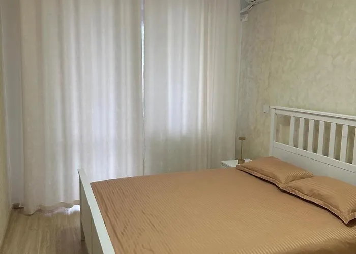 Alex Mnl Lux 2 Free Parking *