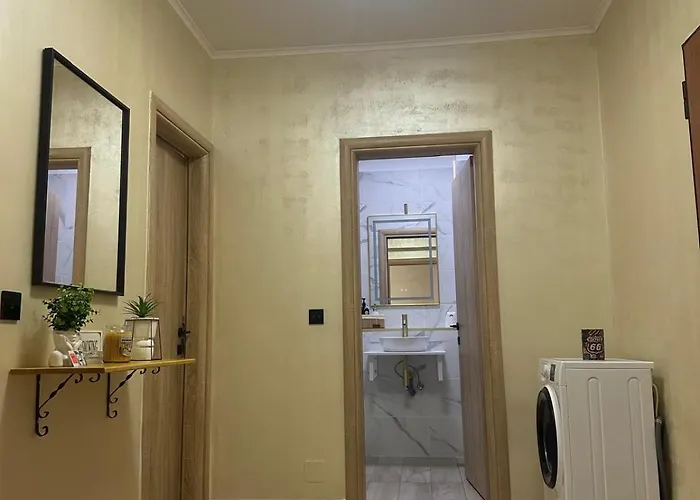 Alex Mnl Lux 2 Free Parking *