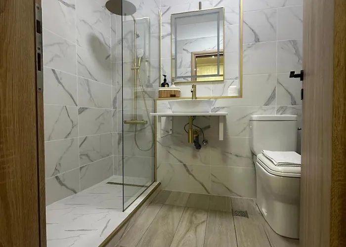 Alex Mnl Lux 2 Free Parking *